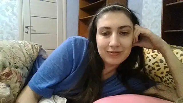 Snapshot of summerkathyy chatting on 11-17-25, 04:27 summerkathyy online show from 11-17-25, 04:27