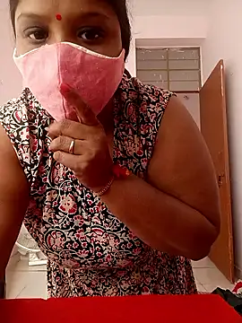 CUTE-LOVE-SWEETS online show from 01-18-26, 04:27