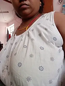 CUTE-LOVE-SWEETS online show from 06-11-26, 04:09