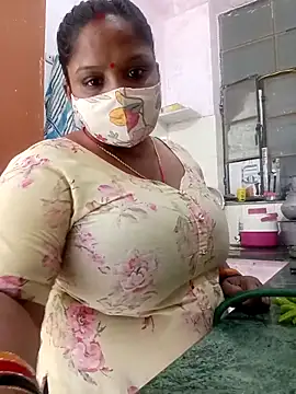 CUTE-LOVE-SWEETS online show from 04-11-26, 03:16