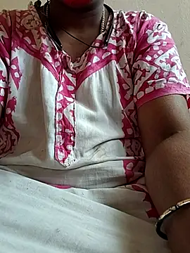Snapshot of Tamilmohana chatting on 11-19-25, 05:40 Tamilmohana online show from 11-19-25, 05:40