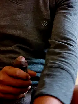 Snapshot of Zinexraj chatting on 11-21-25, 07:07 Zinexraj online show from 11-21-25, 07:07