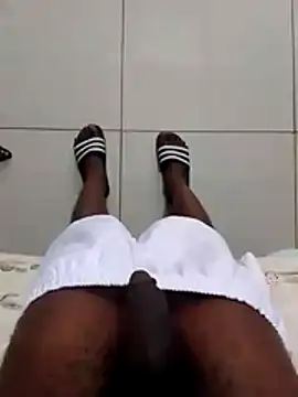 Snapshot of dicksosmall chatting on 11-19-25, 07:30 dicksosmall online show from 11-19-25, 07:30