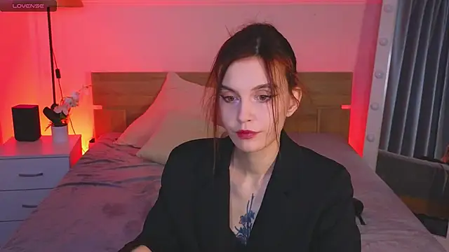 MissSusan online show from 11-21-25, 10:03