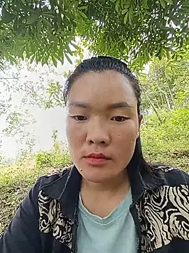Snapshot of meomeo-00 chatting on 06-03-26, 04:24 meomeo-00 online show from 06-03-26, 04:24