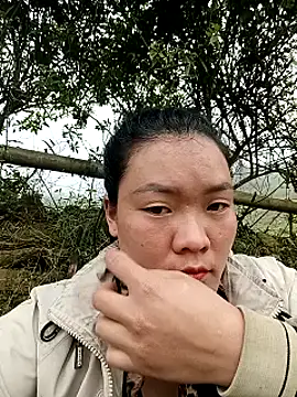 Snapshot of meomeo-00 chatting on 03-11-26, 04:17 meomeo-00 online show from 03-11-26, 04:17