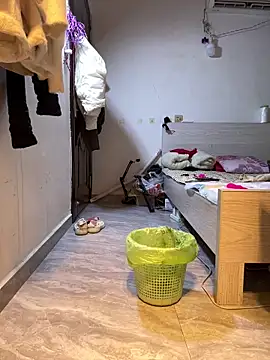 Yes-Baby-A online show from 12-16-25, 01:59