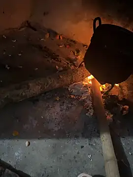 Hot-Today online show from 12-17-25, 11:15