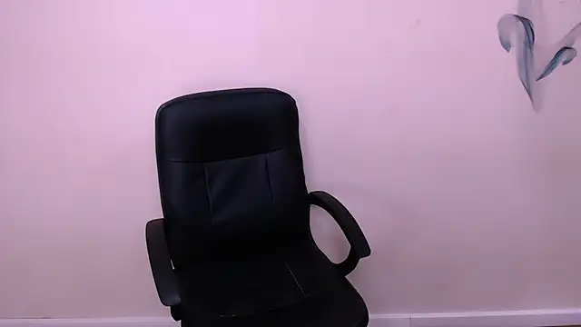 Snapshot of MillaTems_ chatting on 12-16-25, 07:45 MillaTems online show from 12-16-25, 07:45