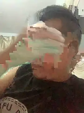 Snapshot of Mistliu chatting on 11-30-25, 11:33 Mistliu online show from 11-30-25, 11:33