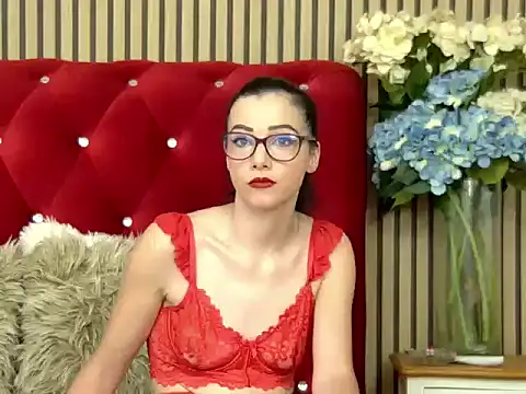 Snapshot of IvyCole chatting on 12-05-25, 05:17 IvyCole online show from 12-05-25, 05:17