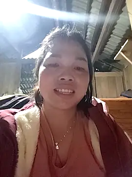 Snapshot of Cover-baa chatting on 11-17-25, 10:19 Cover-baa online show from 11-17-25, 10:19