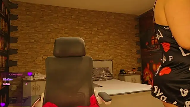 LeillaaX online show from 04-07-26, 06:15