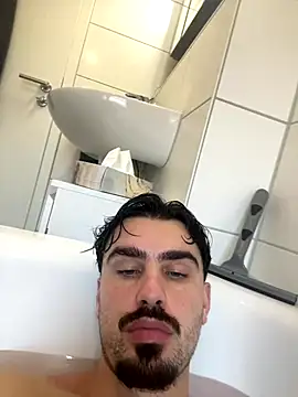 babyyboy696 online show from 11-18-25, 10:40