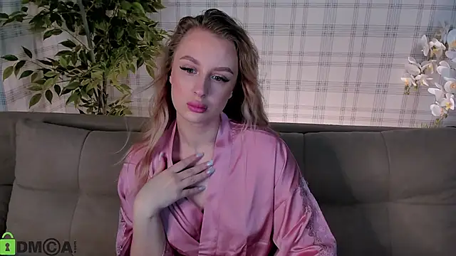 Snapshot of KiraRuiz chatting on 02-26-26, 01:16 KiraRuiz online show from 02-26-26, 01:16