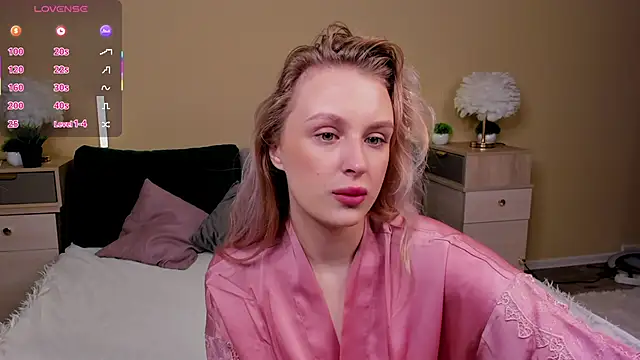 Snapshot of KiraRuiz chatting on 02-08-26, 01:03 KiraRuiz online show from 02-08-26, 01:03