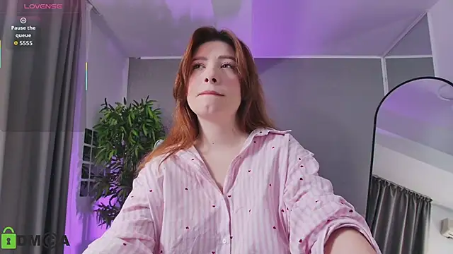 Snapshot of AmberRosewood chatting on 01-19-26, 04:27 AmberRosewood online show from 01-19-26, 04:27