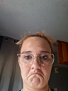 Snapshot of bridald1993 chatting on 11-17-25, 08:13 bridald1993 online show from 11-17-25, 08:13