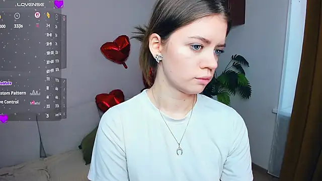 AngelesBenitz online show from 02-18-26, 07:17