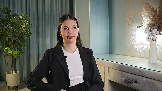 WendyArand online show from 11-18-25, 11:13