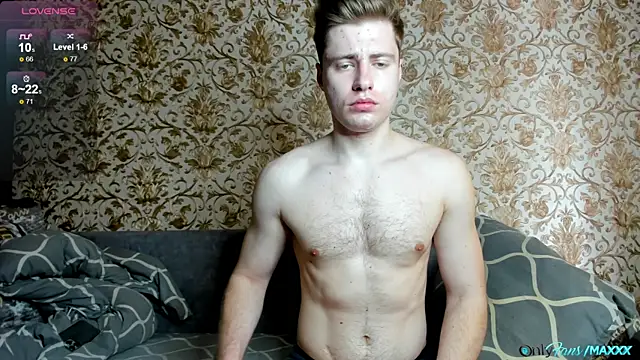 Maxhornyblondieman online show from 04-18-26, 08:27