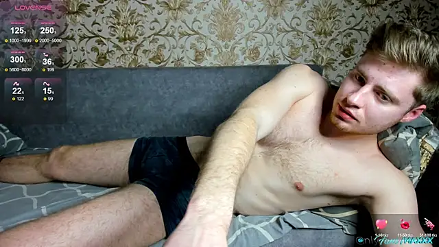 Maxhornyblondieman online show from 04-17-26, 06:22