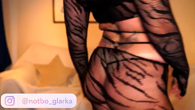 Snapshot of BBoglarka chatting on 06-12-26, 05:10 BBoglarka online show from 06-12-26, 05:10