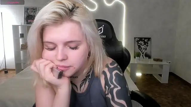 shadow  purrr online show from 01-10-26, 01:23