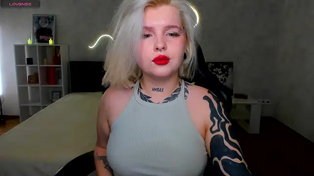 shadow  purrr online show from 12-18-25, 12:49