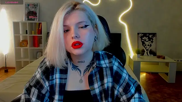 shadow  purrr online show from 11-20-25, 01:28