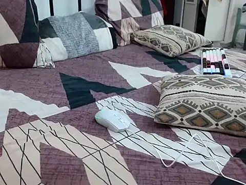 Snapshot of raveena_hot chatting on 02-07-26, 02:14 raveena hot online show from 02-07-26, 02:14