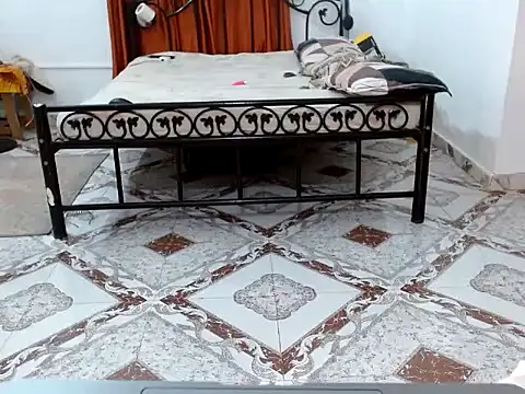 Snapshot of raveena_hot chatting on 01-16-26, 02:21 raveena hot online show from 01-16-26, 02:21