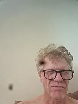 Snapshot of Hardwarelane67 chatting on 03-15-26, 10:50 Hardwarelane67 online show from 03-15-26, 10:50