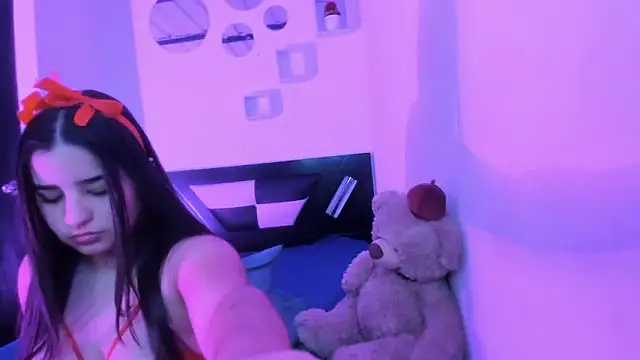 Babyhoney18 online show from 01-06-26, 07:40