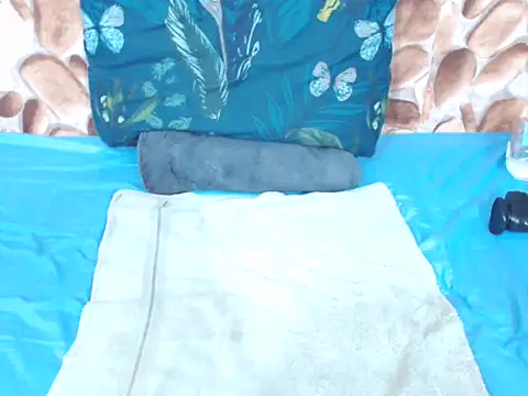 Lover Bear X online show from 12-22-25, 01:39