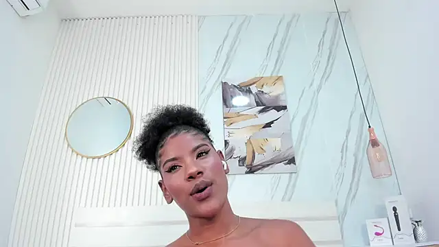 Afro Luna online show from 11-30-25, 11:33