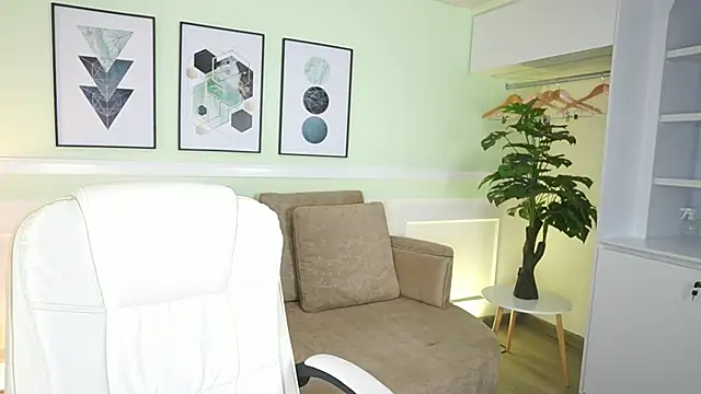 MeganLowell online show from 01-10-26, 11:38