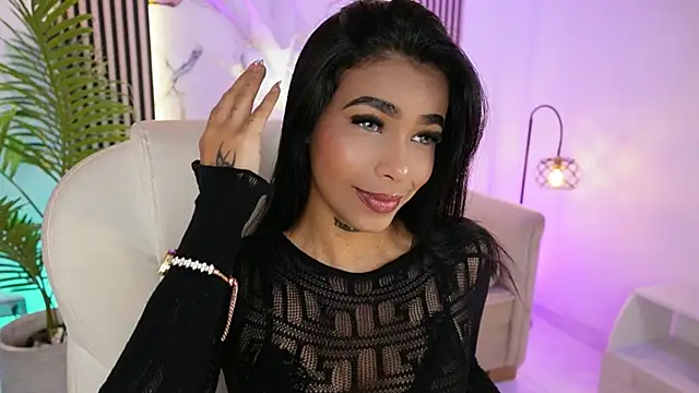 MeganLowell online show from 11-21-25, 07:13