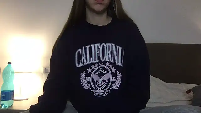 Snapshot of Martimartinaxx chatting on 11-25-25, 05:02 Martimartinaxx online show from 11-25-25, 05:02