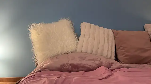 Snapshot of Martimartinaxx chatting on 01-08-26, 09:43 Martimartinaxx online show from 01-08-26, 09:43