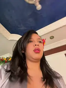 Snapshot of Esmerald_1111 chatting on 02-28-26, 11:32 Esmerald 1111 online show from 02-28-26, 11:32