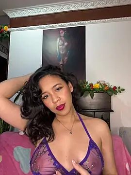 Snapshot of Esmerald_1111 chatting on 07-17-26, 09:17 Esmerald 1111 online show from 07-17-26, 09:17