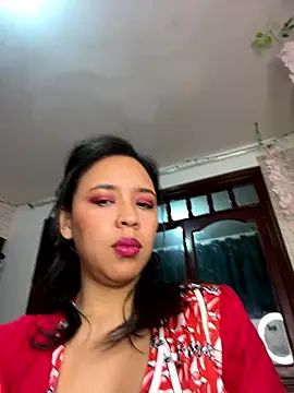 Snapshot of Esmerald_1111 chatting on 01-10-26, 02:01 Esmerald 1111 online show from 01-10-26, 02:01