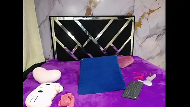 AmbarSxxx online show from 04-16-26, 08:15