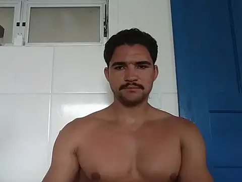 Snapshot of bigodeforte chatting on 11-17-25, 07:18 bigodeforte online show from 11-17-25, 07:18