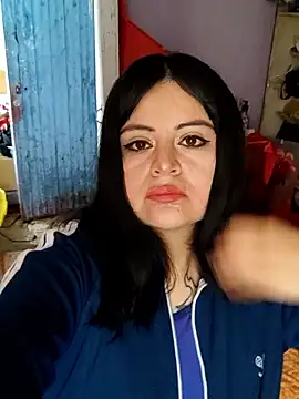 Snapshot of braidqueen00 chatting on 02-10-26, 02:38 braidqueen00 online show from 02-10-26, 02:38