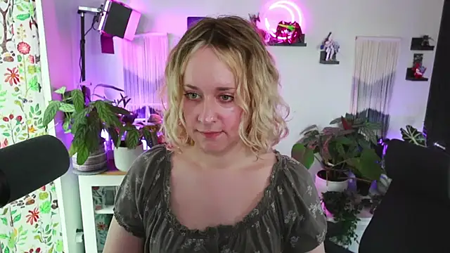 xzoeyryanx online show from 07-04-26, 06:01