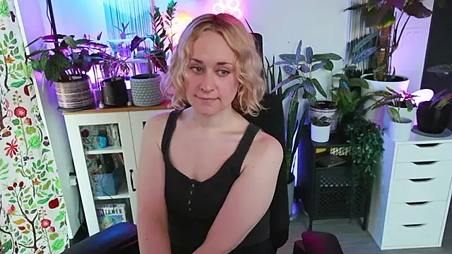 xzoeyryanx online show from 02-04-26, 09:32