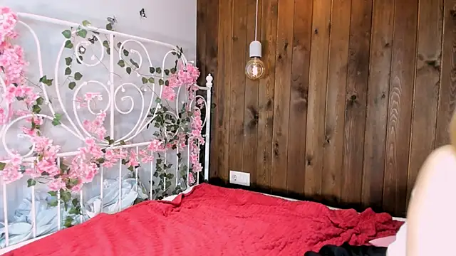 KristleKirst online show from 12-20-25, 08:17