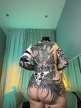 Snapshot of Tattitude_ chatting on 06-02-26, 07:08 Tattitude online show from 06-02-26, 07:08